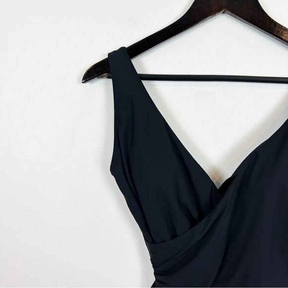 L.L. Bean UPF 50+ Black Slimming One Piece Swimsuit Size 8 Long - Picture 2 of 5